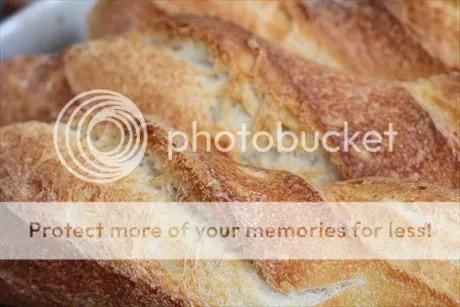 Hướng Dẫn Nướng Bánh Mì Baguette Giá Cả Hợp Lý Tại Gia