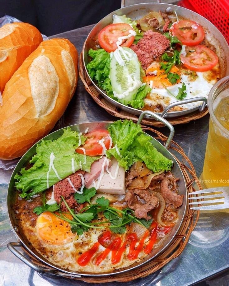 Thưởng thức bánh mì chảo Hòa Mã Hà Nội chuẩn hương vị xưa
