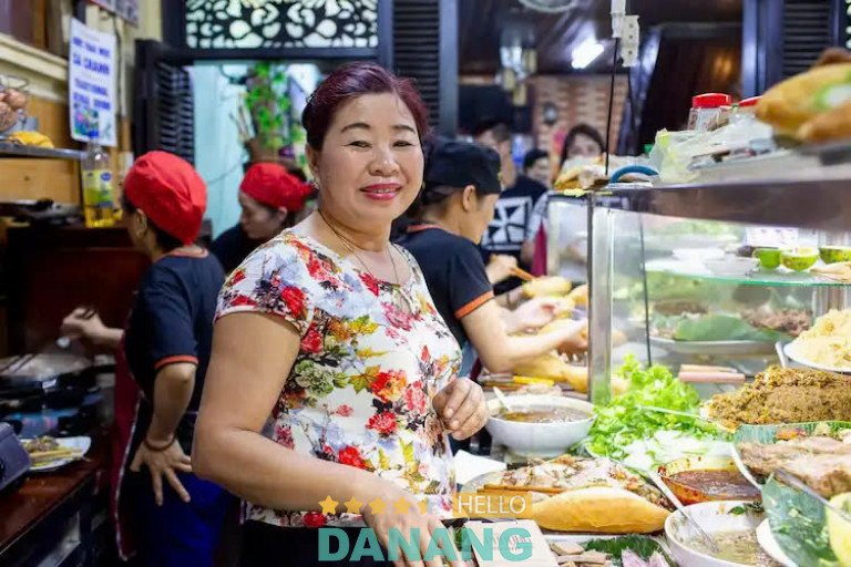 Bà Phượng - người tạo nên bánh mì Phượng