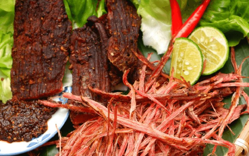 Bác sĩ dinh dưỡng tư vấn về việc bà bầu 3 tháng có thể ăn bò khô, bánh mì và loại dầu ăn nào an toàn