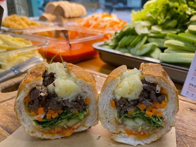 Bánh mì bò nướng phô mai 40.000 VND