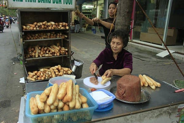 Bánh mì cay Bà Già Hải Phòng