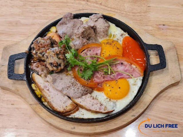 Bánh mì chảo đa dạng topping