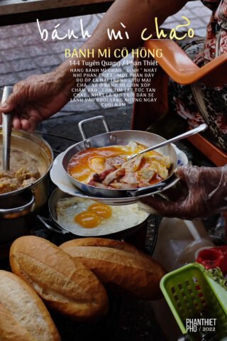 Bánh mì chảo Phan Thiết với trứng ốp la và nhiều món ăn kèm hấp dẫn