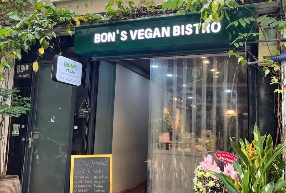 Bánh mì chay Quận 1 tại Bon's Vegan Bistro với đa dạng món ăn độc đáo