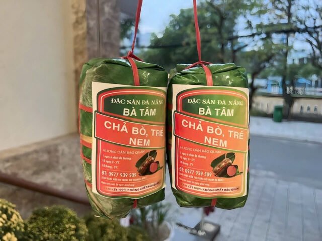 Bánh mì Đà Nẵng thơm ngon với chả bò