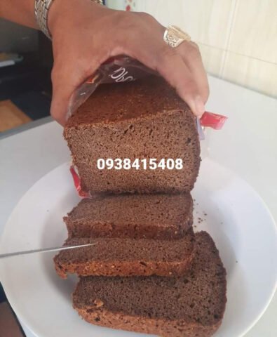 Bánh mì đen cắt lát, sẵn sàng phục vụ