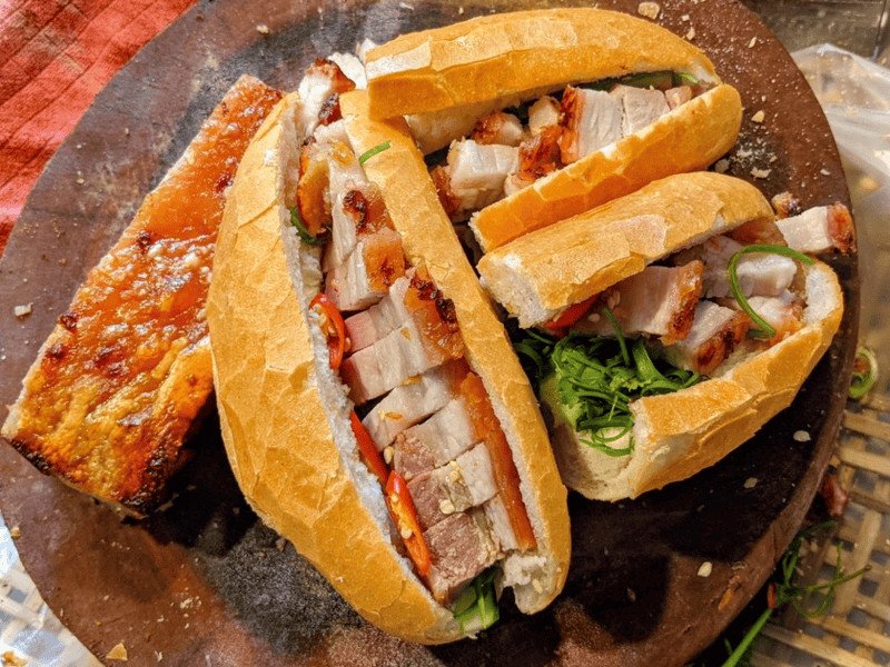 Bánh mì heo quay A Ngọ - một lựa chọn cho bánh mì Đà Lạt ngon nhất