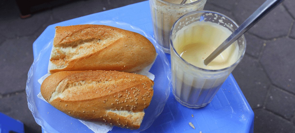 Bánh mì kem trứng sánh mịn, ngọt ngào