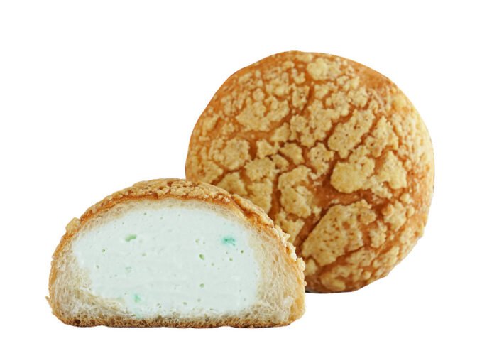 Bánh mì kem tươi dưa lưới