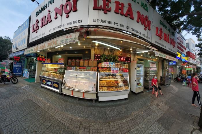 Bánh mì Lệ Hà Nội thập cẩm đầy đặn