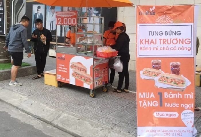Bánh mì Má Hải Đà Nẵng với nhân chả cá trứ danh