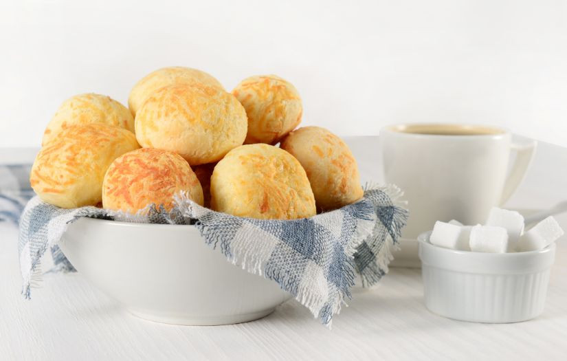 Bánh mì mật ong nhân phô mai kéo sợi hấp dẫn