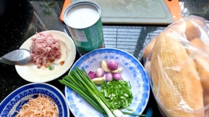 Bánh mì mỡ hành nước cốt dừa: Nguyên liệu tươi ngon