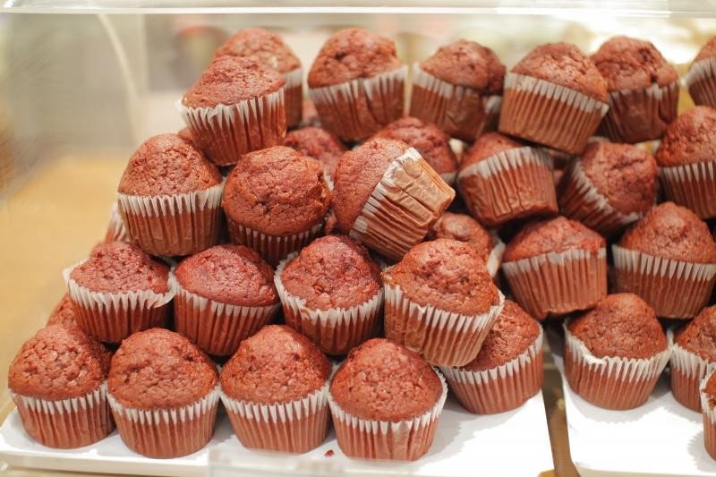 Bánh mì muffin Red Velvet mềm xốp tại AEON Long Biên