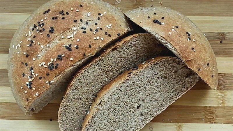 Bánh mì nguyên cám tự làm tại nhà với công thức đơn giản cho người ăn kiêng