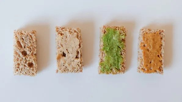 Bánh mì nướng cắt lát dễ cầm nắm cho bé ăn dặm