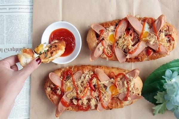 Bánh mì nướng muối ớt vẽ giòn rụm khi làm bằng lò nướng