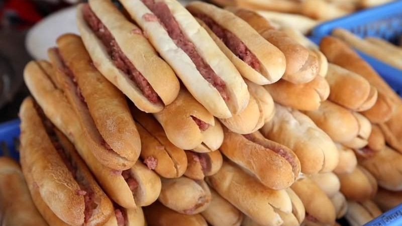Bánh mì pate thơm lừng với nhân béo ngậy