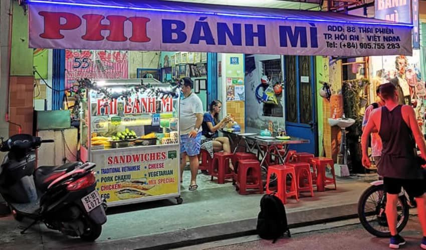 Bánh mì Phi, một địa chỉ quen thuộc được đánh giá cao trên TripAdvisor với hương vị cân bằng tuyệt vời