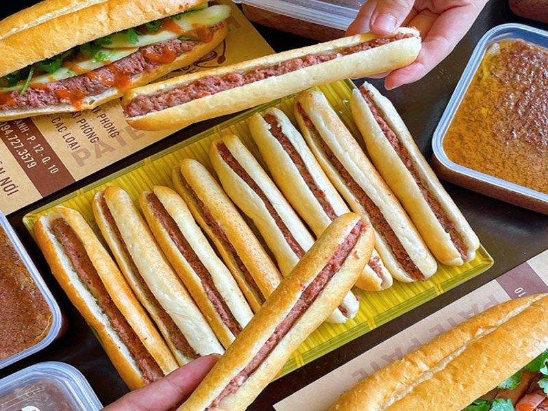 Bánh mì que Tâm Cook hấp dẫn thực khách với hương vị đặc trưng, chuẩn vị Hải Phòng