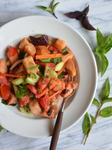 Bánh mì salad ram ram funk tổng thể