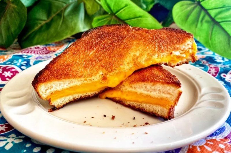 bánh mì sandwich phô mai nướng vàng giòn