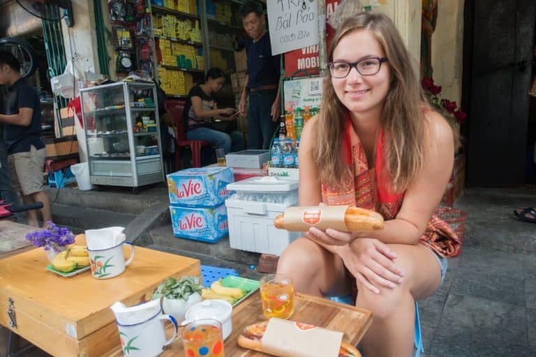 Bánh mì tại Bánh Mì 25