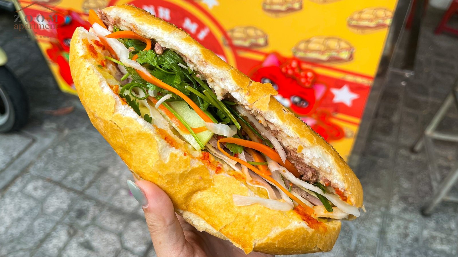 Bánh mì thập cẩm Ba Lẹ đầy đặn