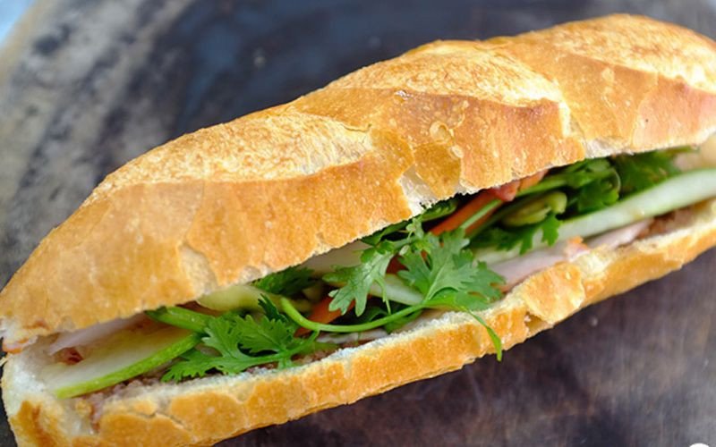 Bánh mì Thuận Tiến với đa dạng các loại nhân mặn ngọt