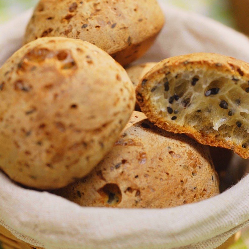 Bánh mì tròn Hàn Quốc mè đen thành phẩm thơm ngon