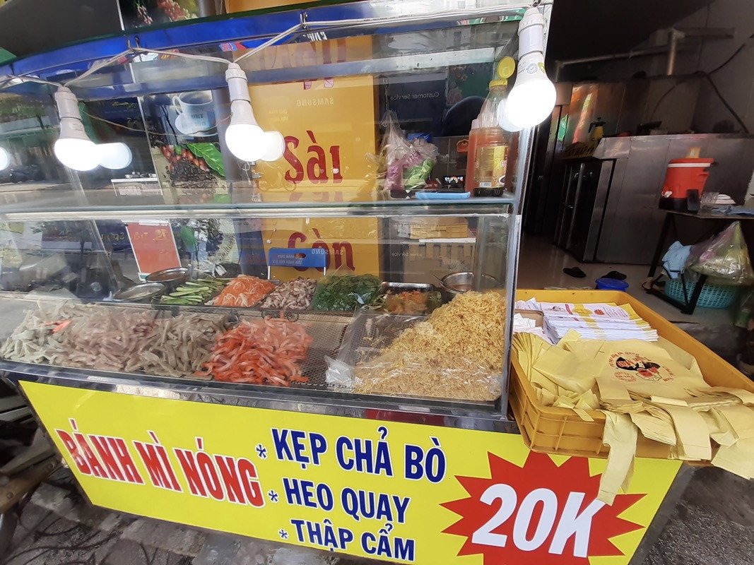 Bánh mì Tuấn Mập Sài Gòn Phú Quốc với đa dạng loại nhân