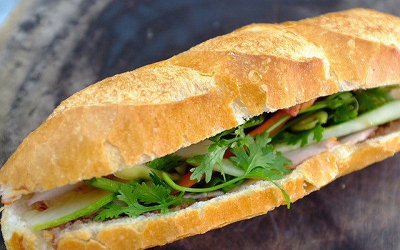 Bánh mì tươi mới mỗi ngày tại Vũng Tàu