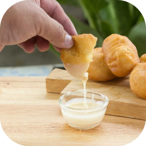 Bánh mì và sữa: Bữa sáng dinh dưỡng tràn đầy năng lượng