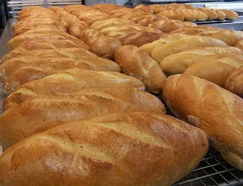 Bánh mì Việt Nam giòn rụm