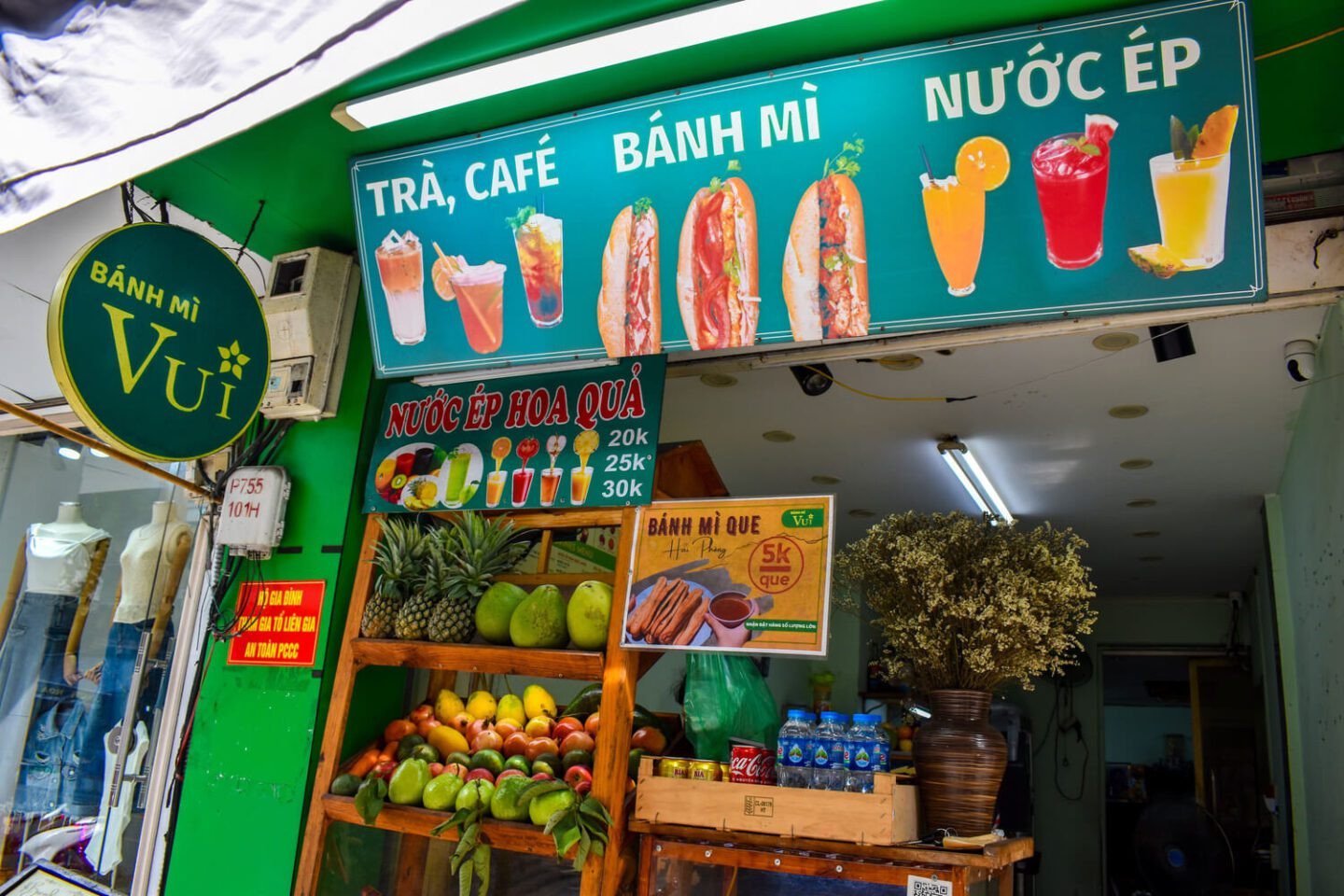 Bánh mì Vui với nhân BBQ đặc biệt