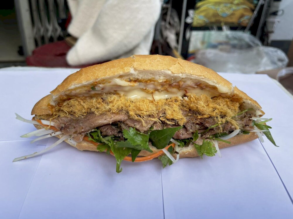 Bánh mì Yến với chả lụa và trứng, thương hiệu hơn 20 năm tại Đà Nẵng