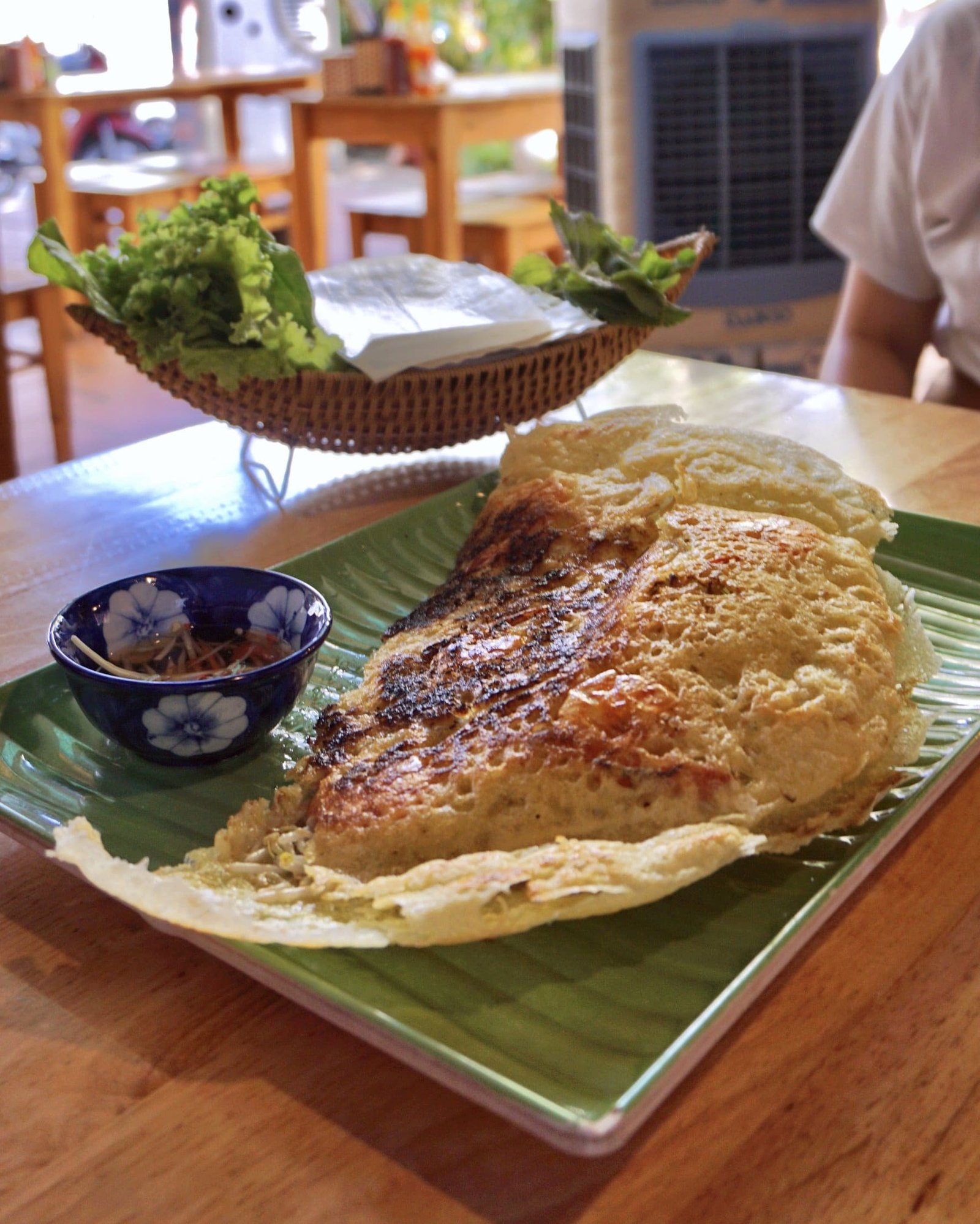 Bánh xèo tôm tươi tại nhà hàng Thien Ly