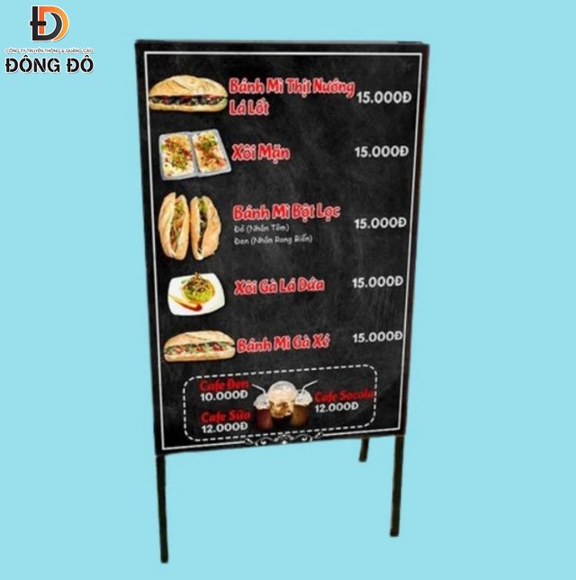 Biển quảng cáo bánh mì hiển thị menu quán