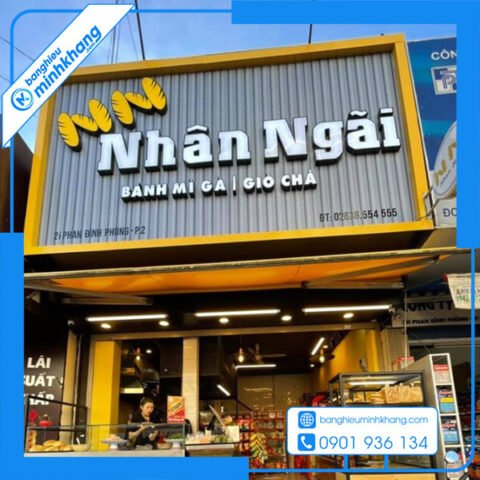 biển quảng cáo bánh mì xôi độc đáo