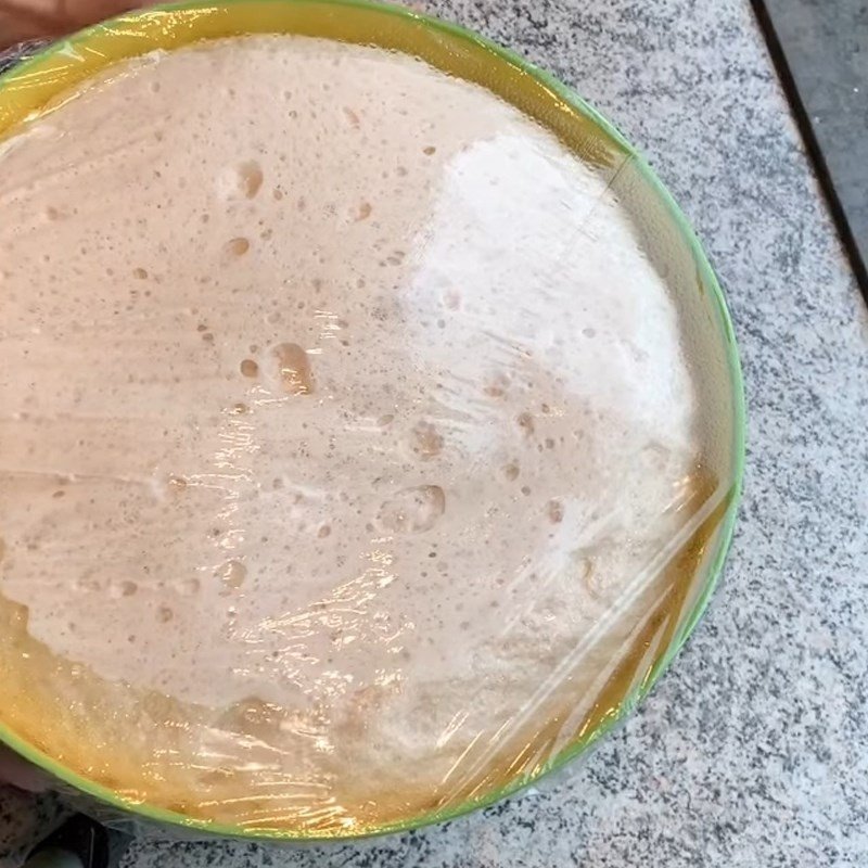 Bột bánh mì cay đã ủ nở gấp đôi