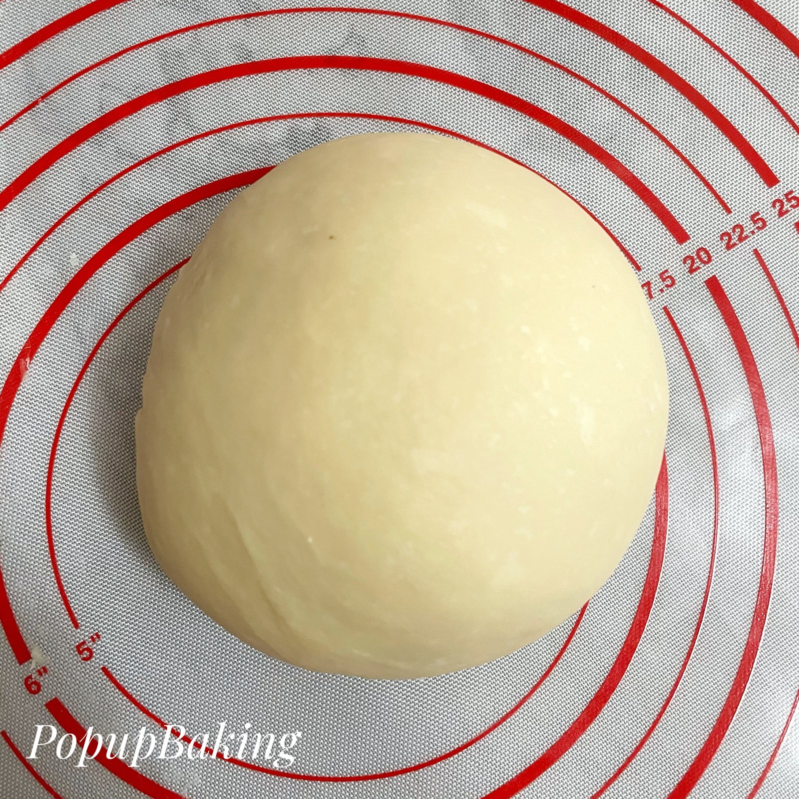 Bột sau khi nhồi đạt độ đàn hồi tốt