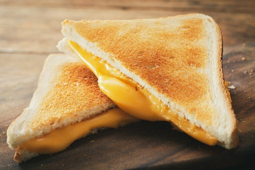 Bữa sáng bánh mì sandwich phô mai tan chảy cho bé