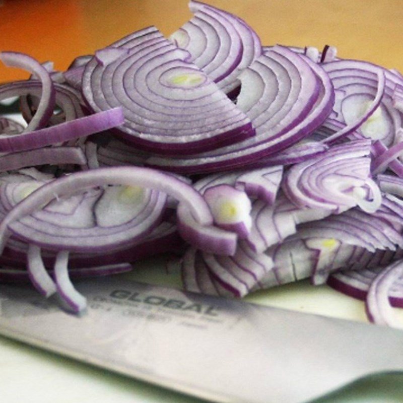 Cà chua và nấm đùi gà đã được sơ chế