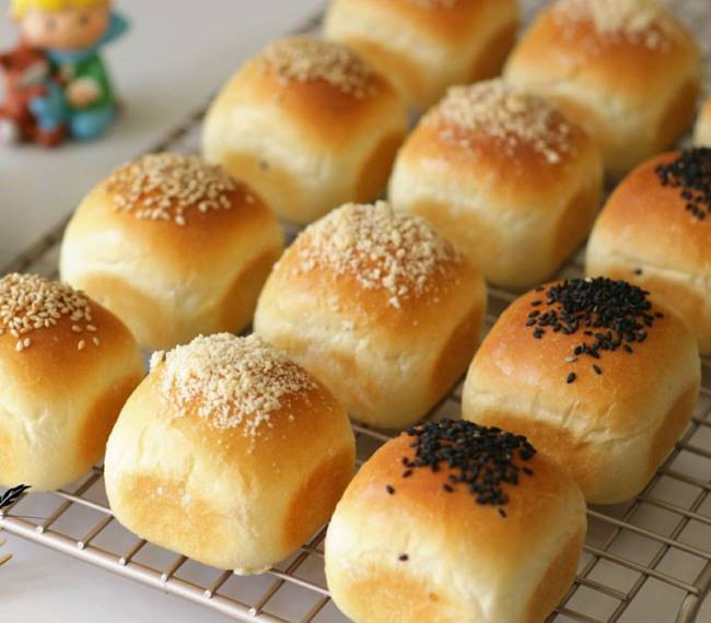 Các loại bánh ngọt đầy màu sắc