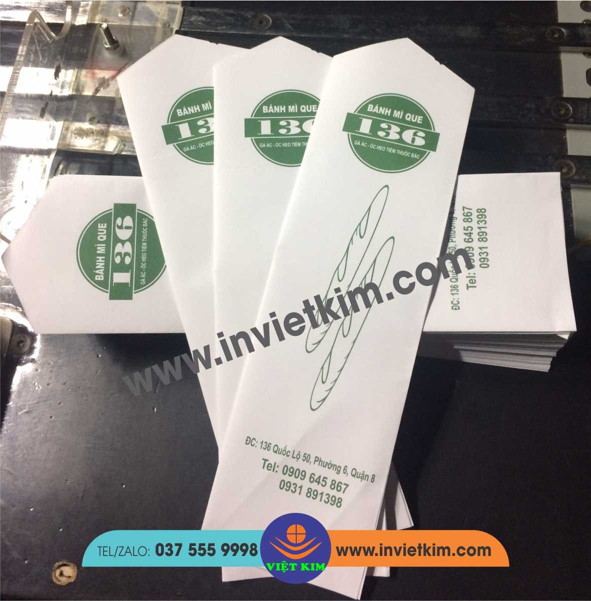 Các máy móc hiện đại trong quy trình sản xuất bao bì bánh mì que tại nhà máy