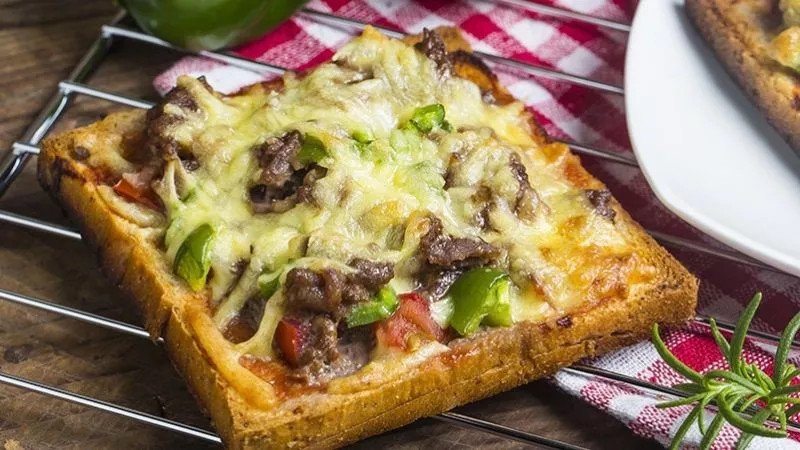 Các món ăn sáng kết hợp bánh mì sandwich khoai tây gạo lứt