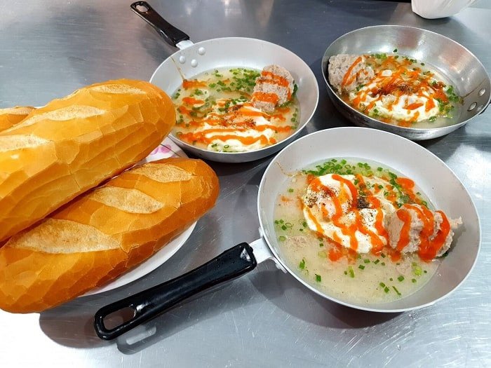 Các món bánh mì xíu mại ngon tại Vũng Tàu