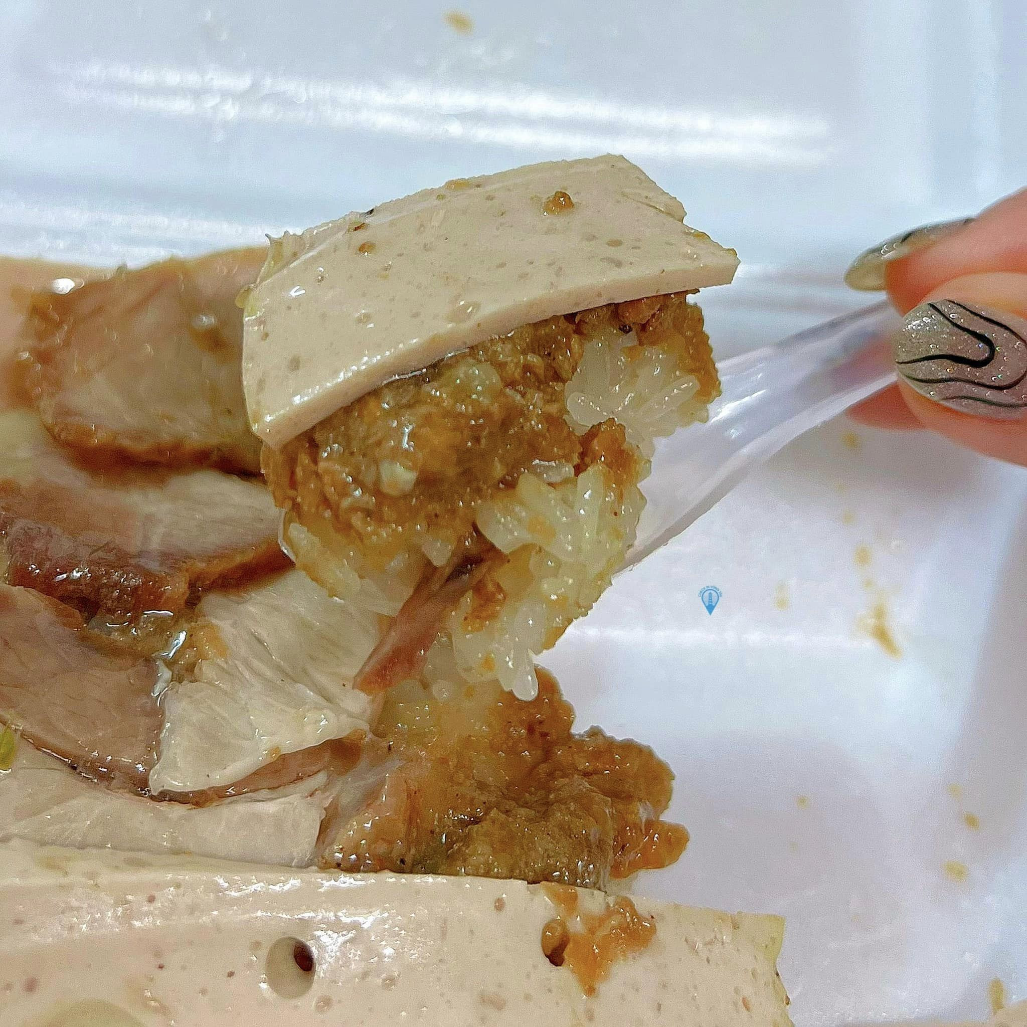 Cận cảnh nhân bánh mì Cô Ba Hàng Dầu