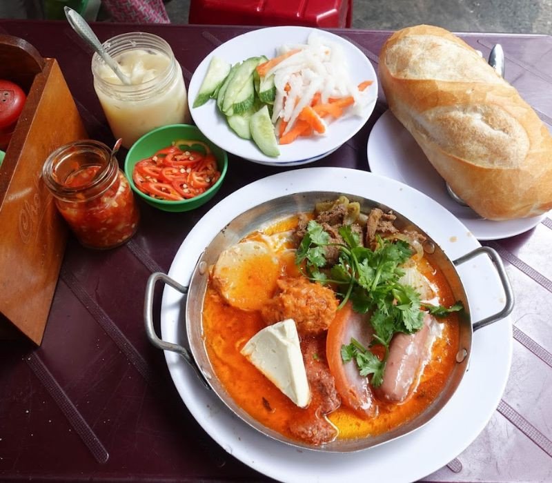 Chảo bánh mì Dì Nữ với bơ thơm lừng